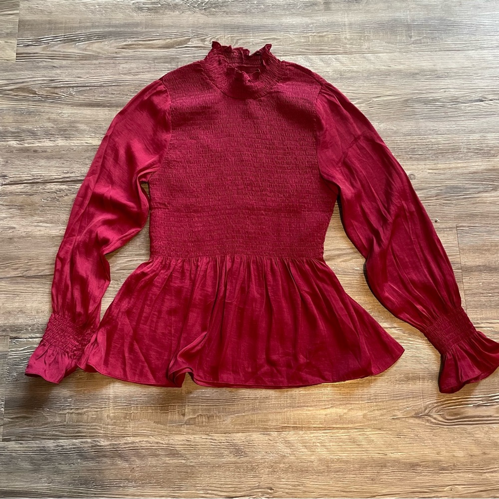 NWT VICI long sleeve top